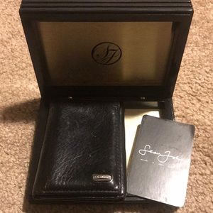 Sean Jean Black Leather Wallet With Gift Box